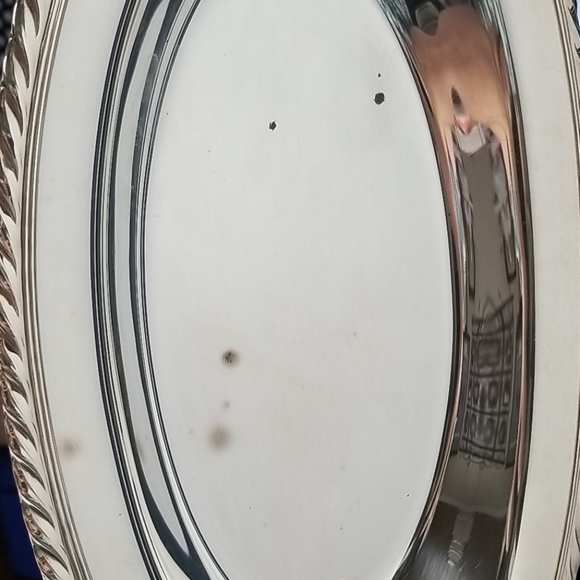 Lot of 2 WM Roger's Silverplate Oval Platters 12" x 7 " - Picture 10 of 12